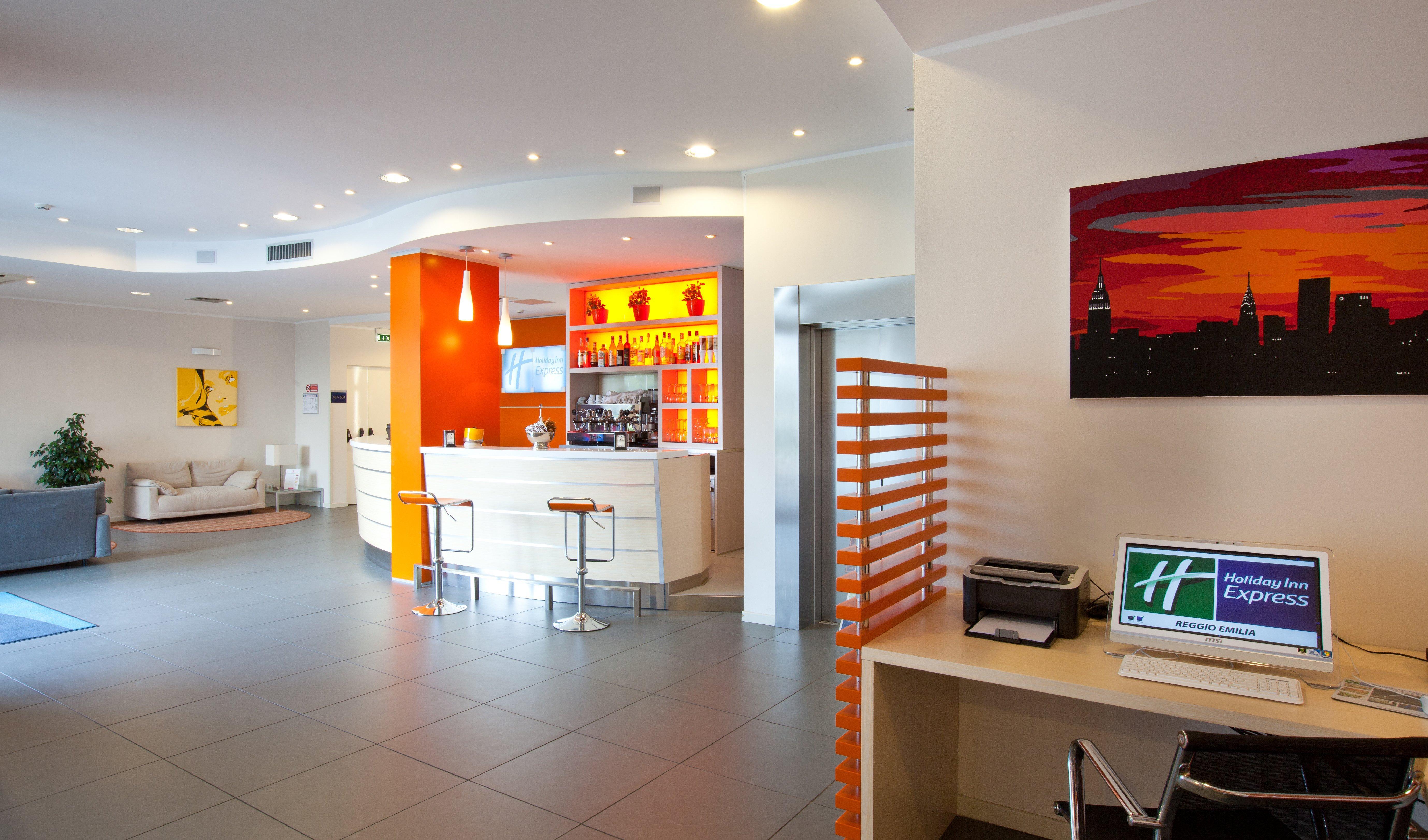 Holiday Inn Express Reggio Emilia By Ihg Zewnętrze zdjęcie