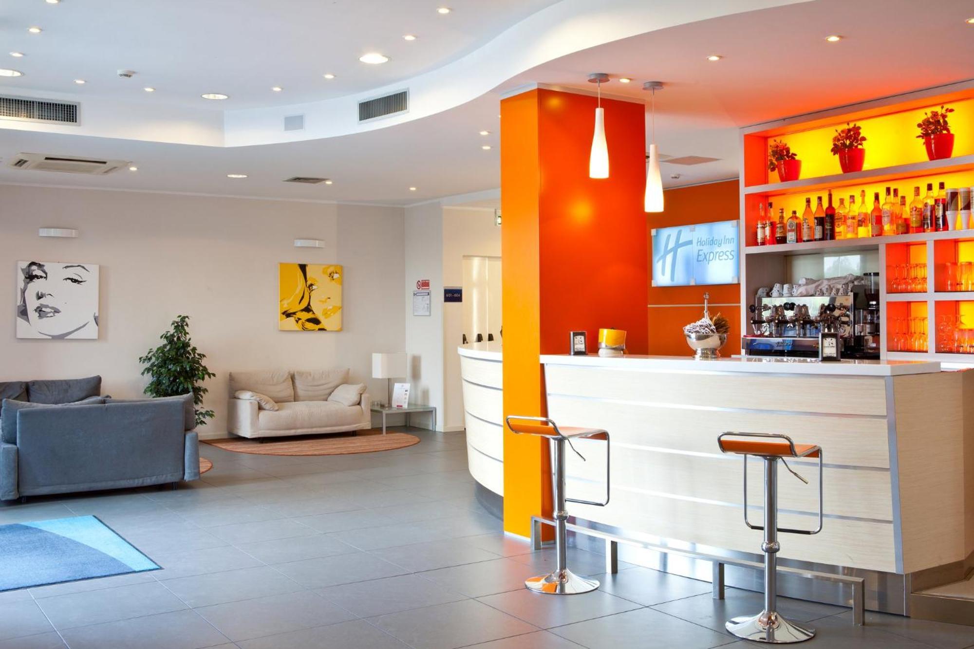 Holiday Inn Express Reggio Emilia By Ihg Zewnętrze zdjęcie