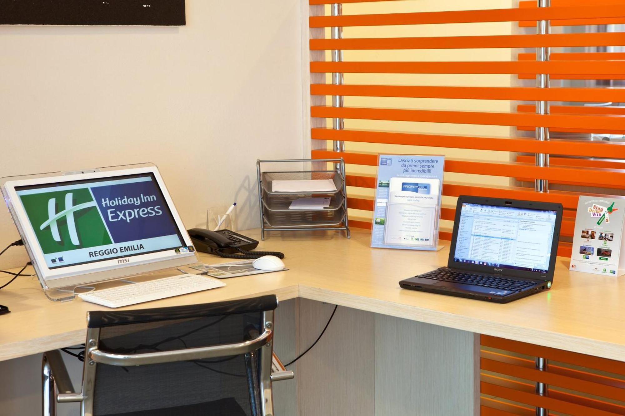 Holiday Inn Express Reggio Emilia By Ihg Zewnętrze zdjęcie
