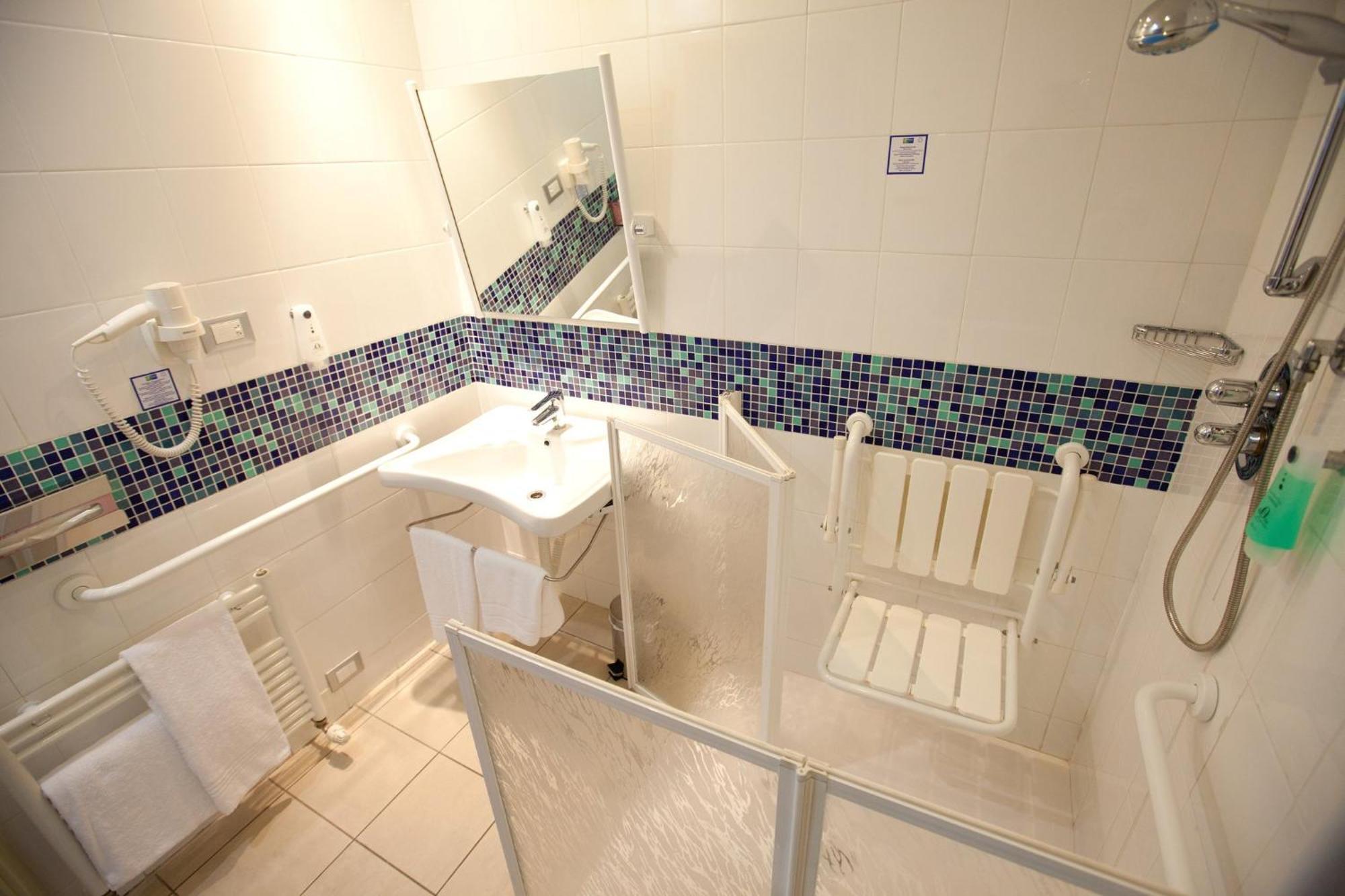 Holiday Inn Express Reggio Emilia By Ihg Zewnętrze zdjęcie